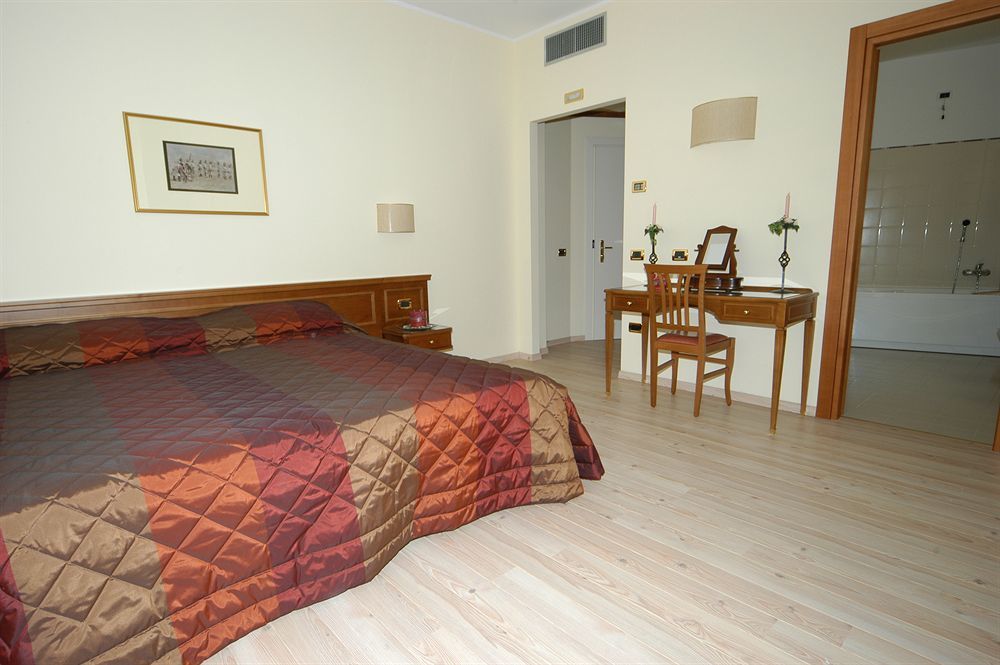 Hotel Valentino Acqui Terme Esterno foto
