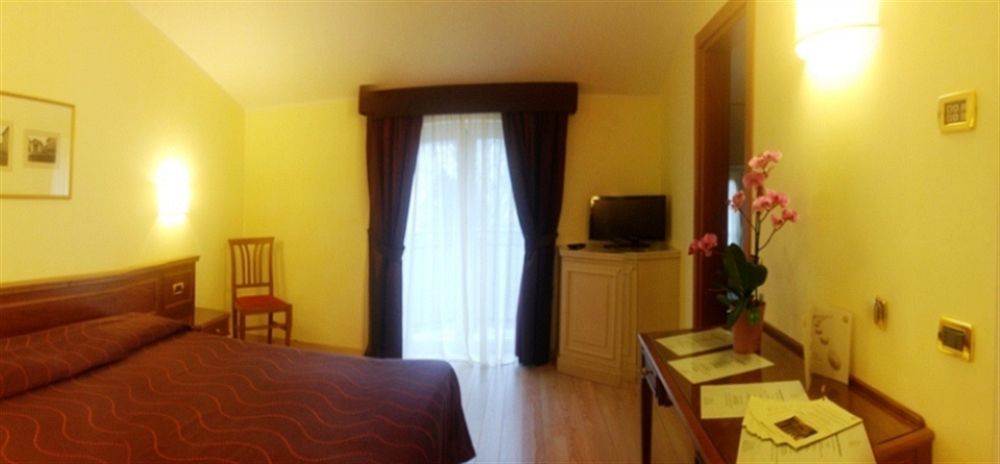 Hotel Valentino Acqui Terme Esterno foto